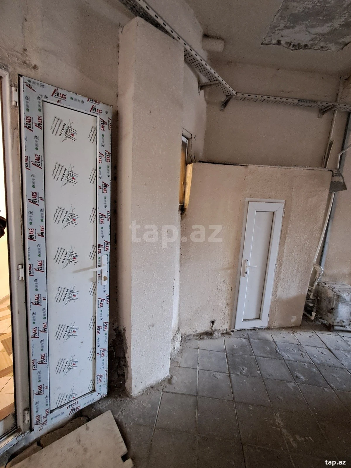 Satılır 1 otaqlı mənzil 8 m²
