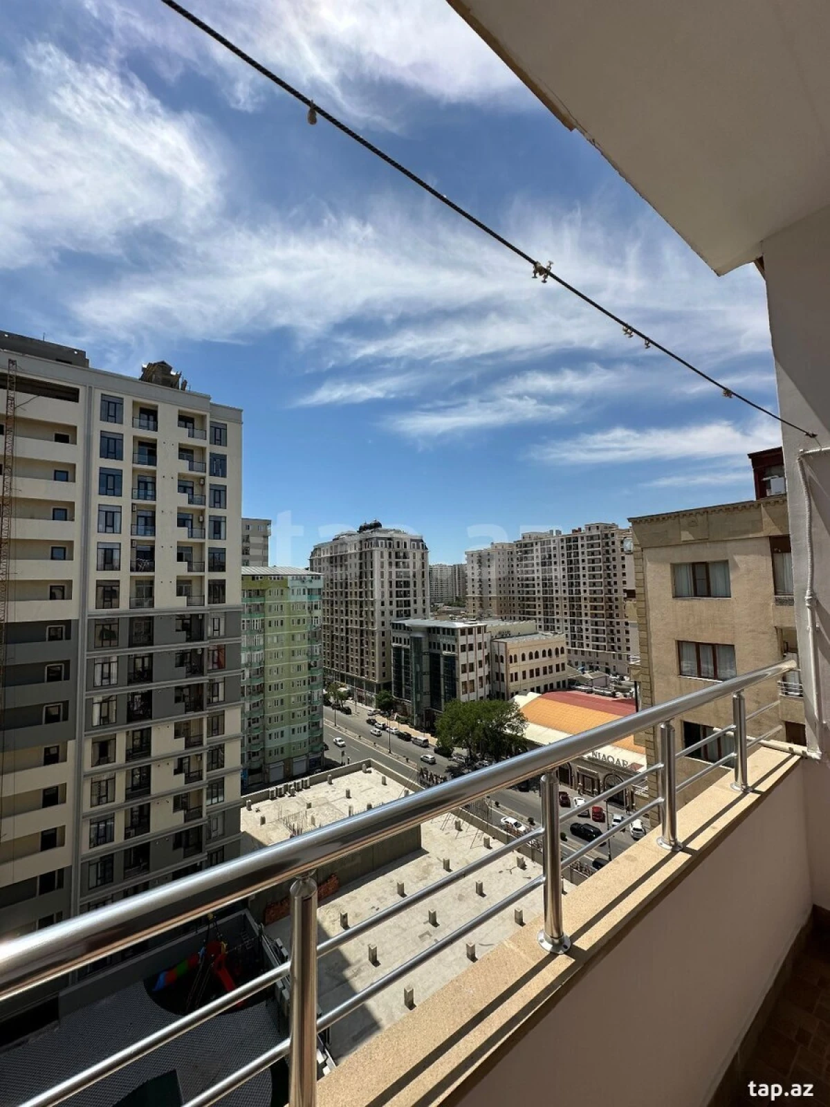 Satılır 2 otaqlı yeni tikili 74 m²