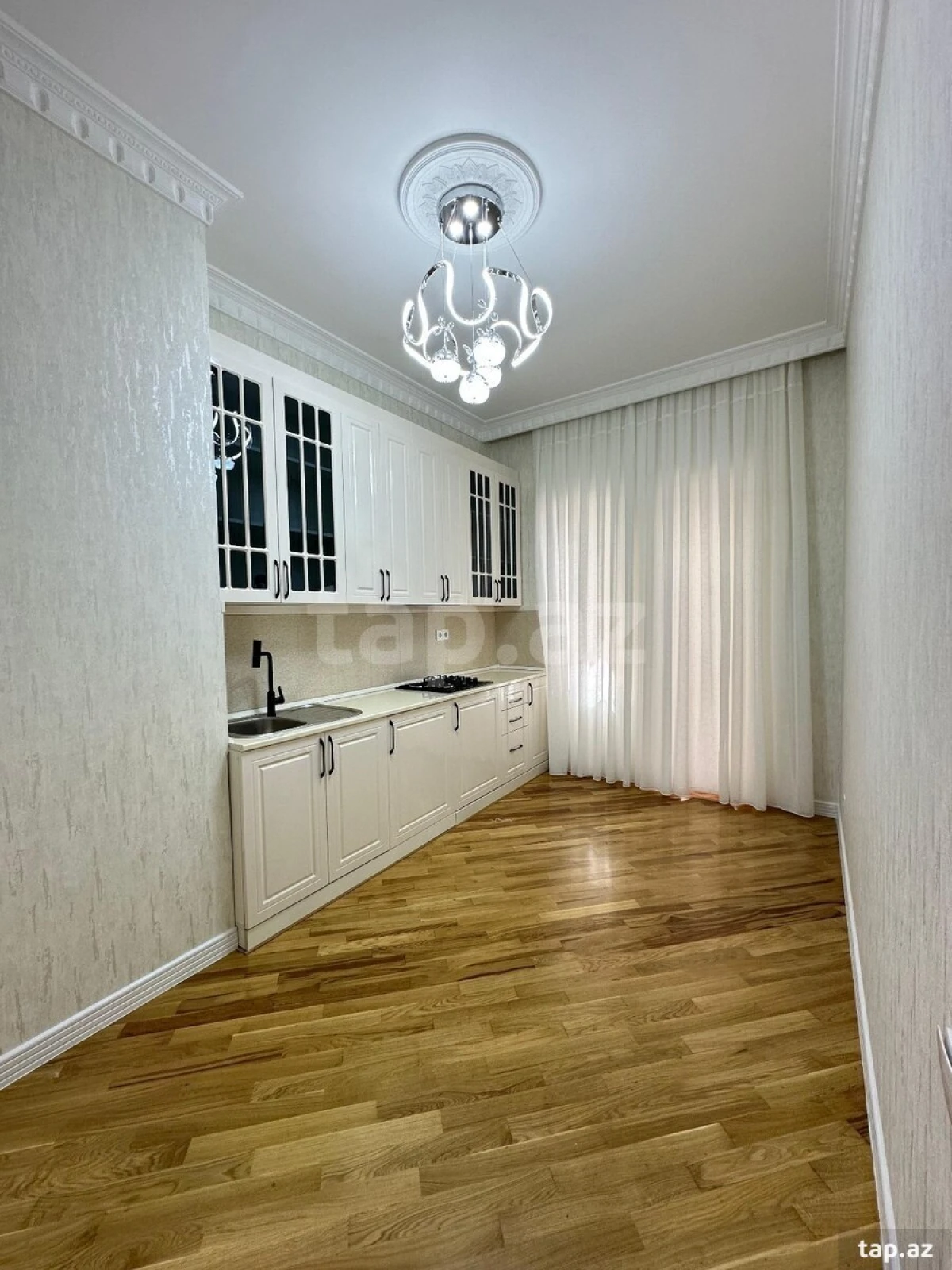 Satılır 2 otaqlı yeni tikili 74 m²