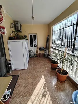 Satılır 4 otaqlı mənzil 120 m²