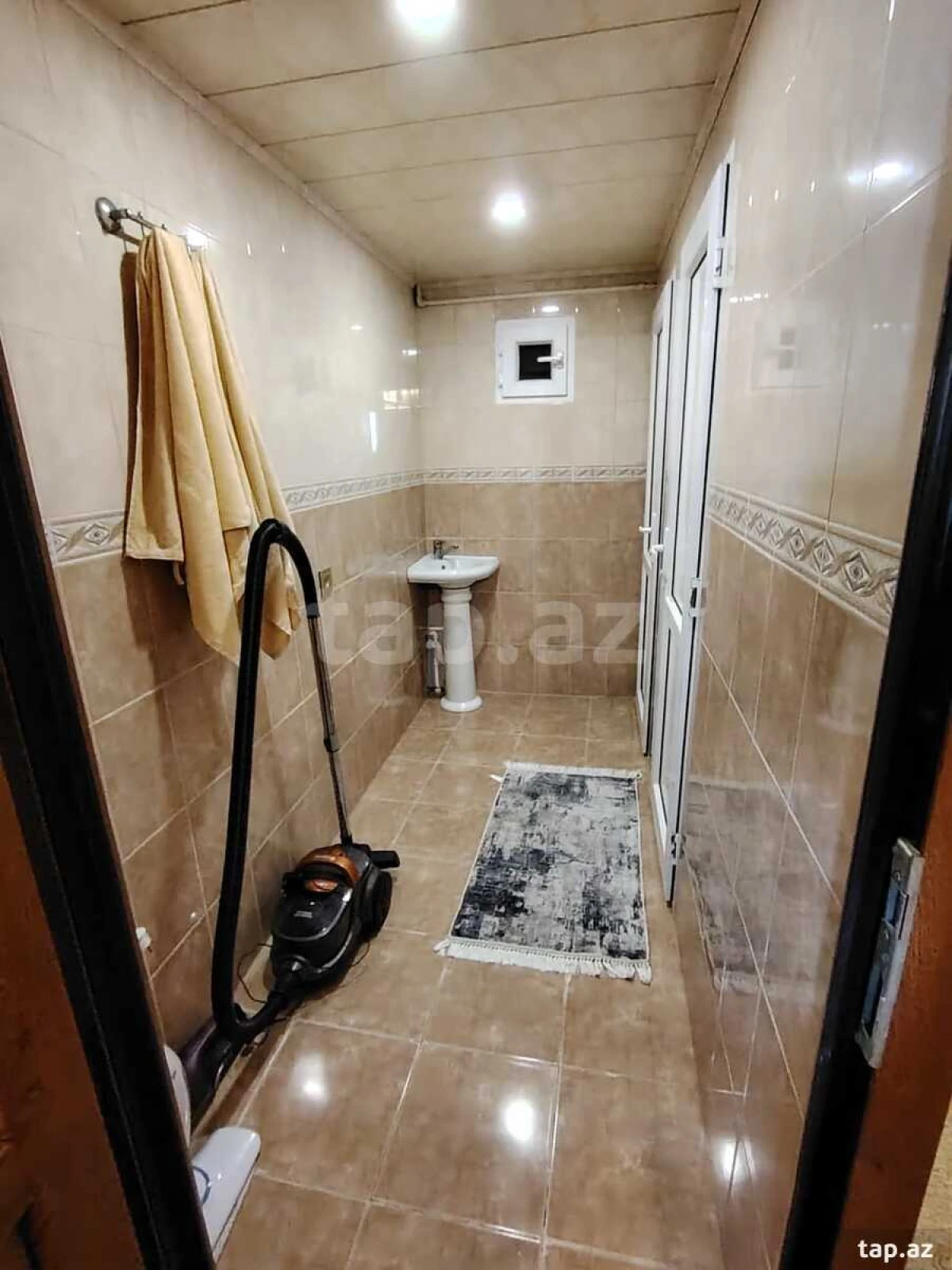 Satılır 4 otaqlı mənzil 120 m²