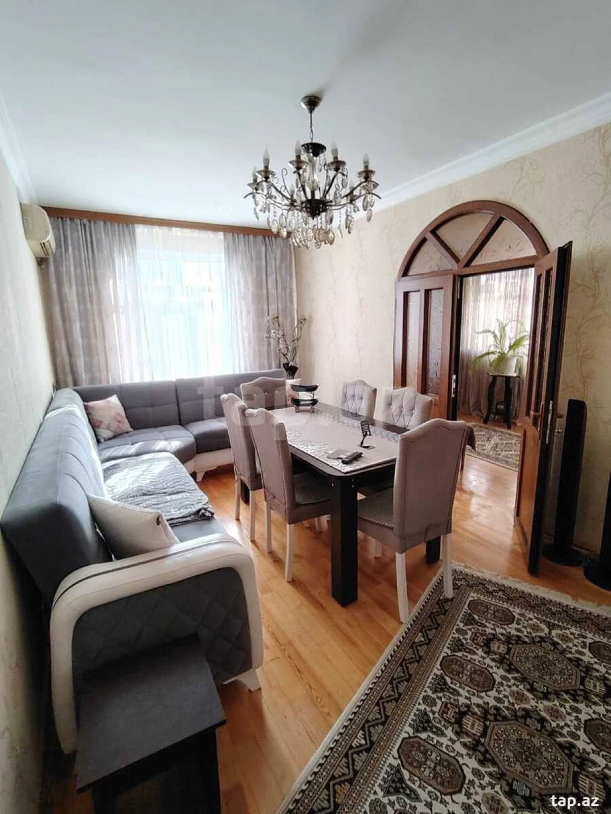 Satılır 4 otaqlı mənzil 120 m²