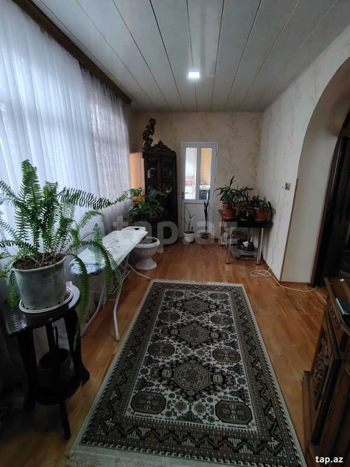 Satılır 4 otaqlı mənzil 120 m²