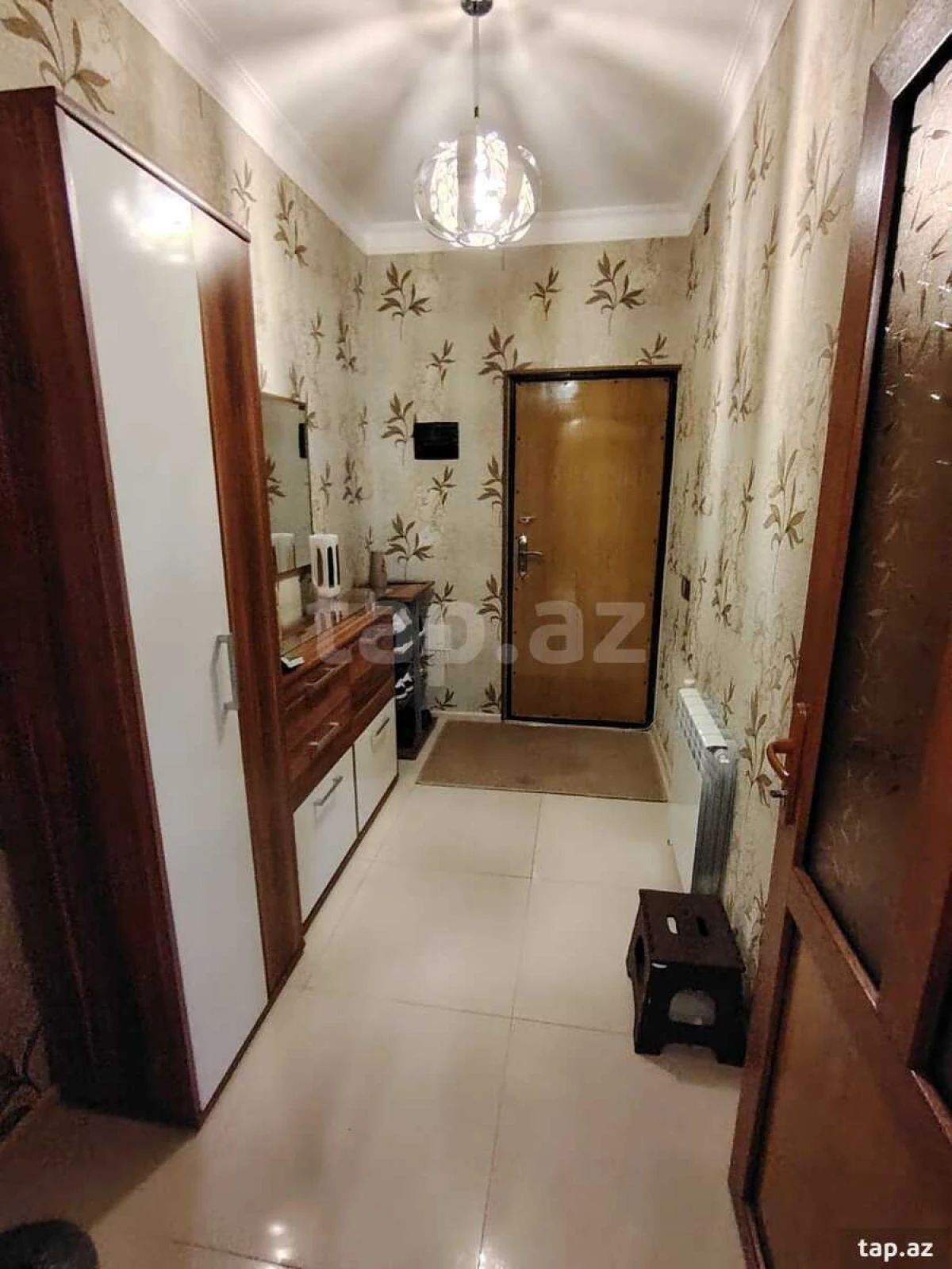 Satılır 4 otaqlı mənzil 120 m²