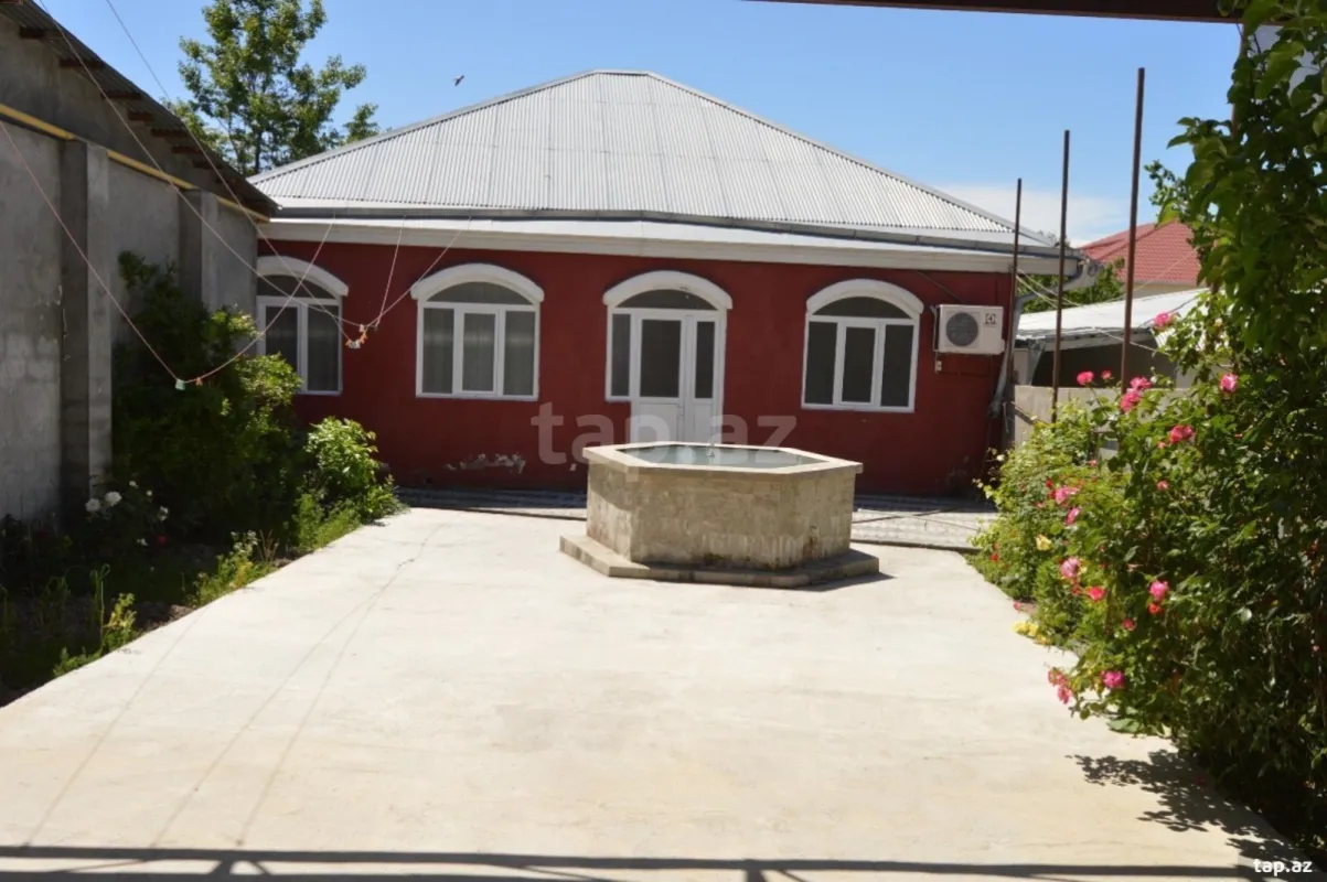 Kirayə verilir 4 otaqlı həyət evi