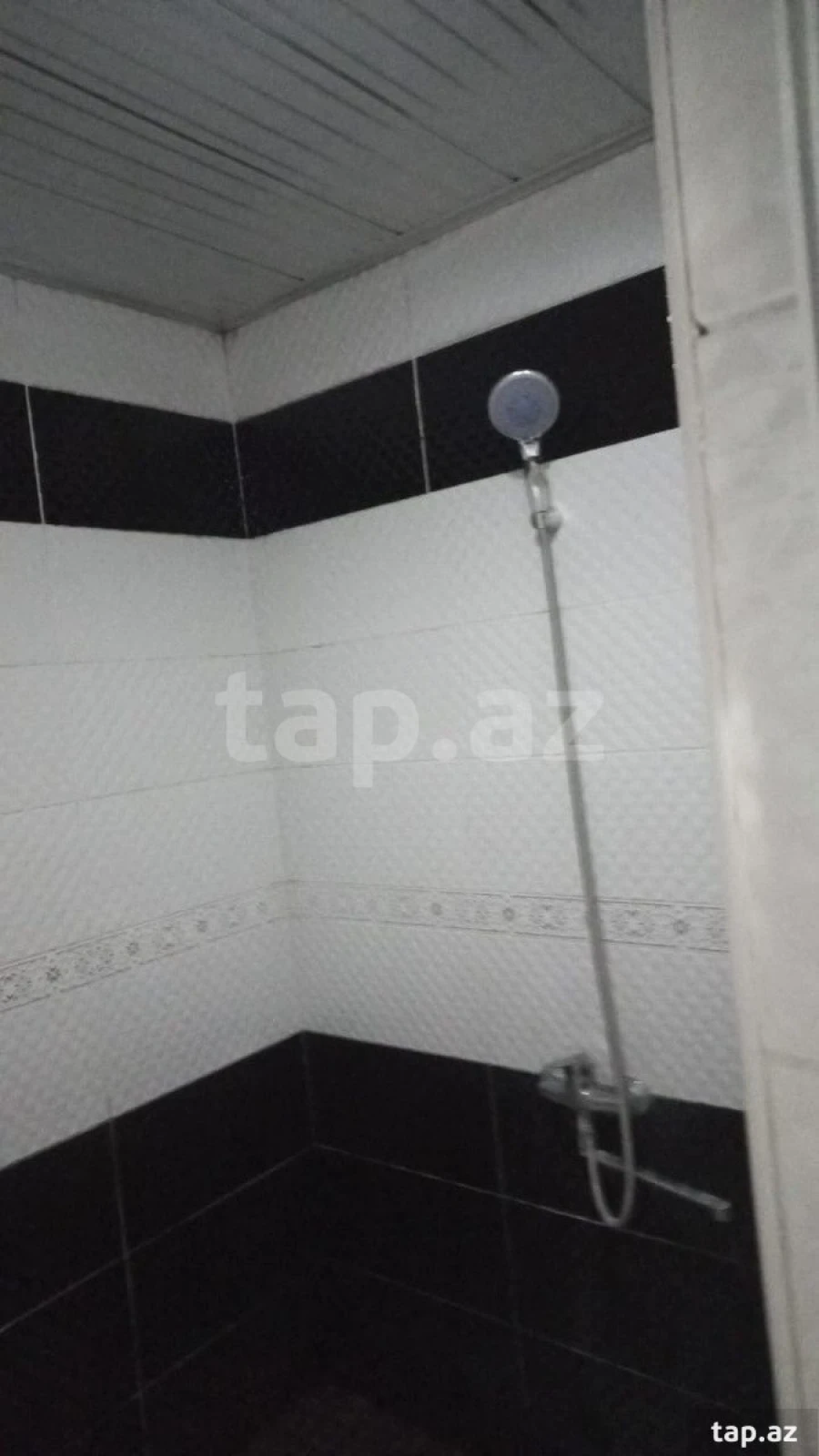 Kirayə verilir 4 otaqlı həyət evi