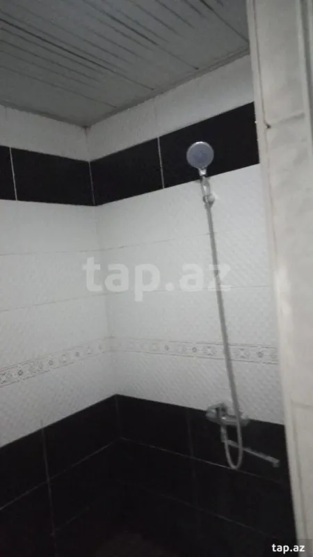 Kirayə verilir 4 otaqlı həyət evi