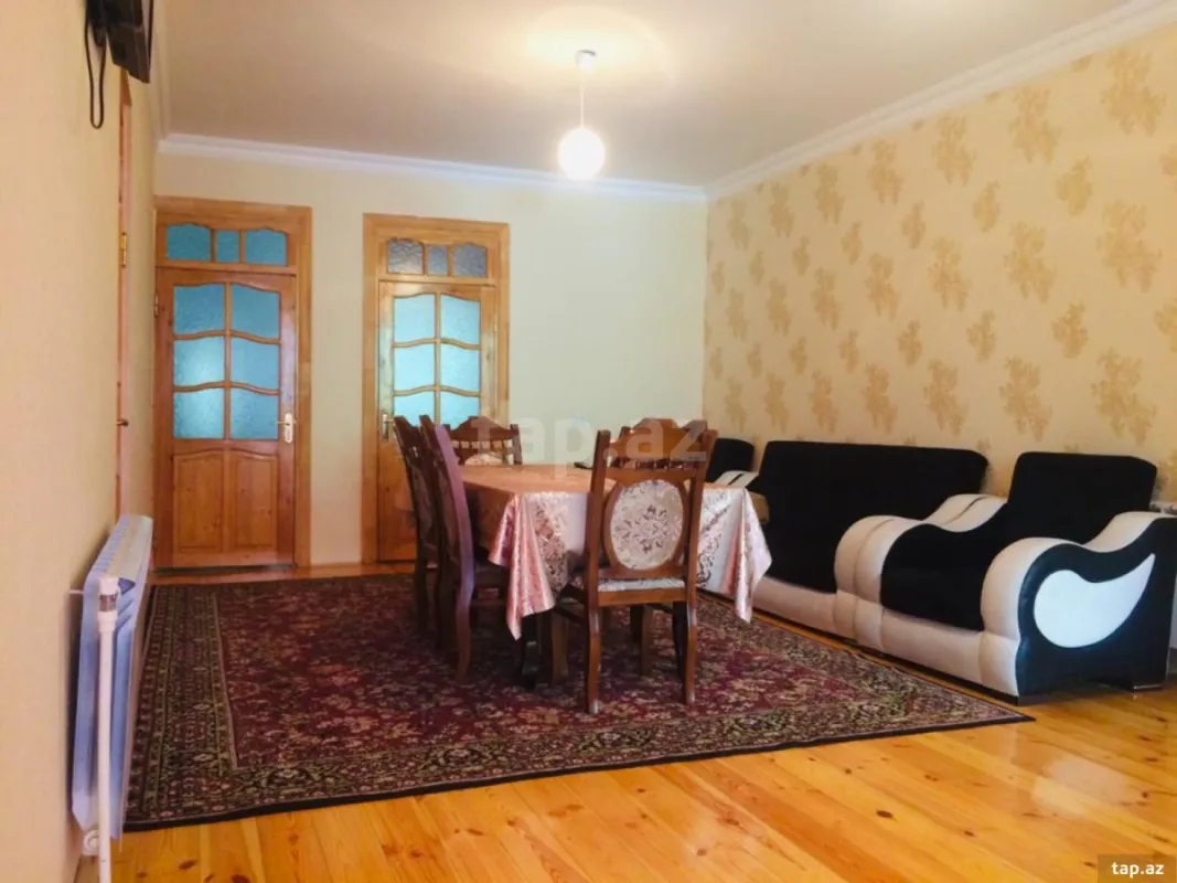 Kirayə verilir 4 otaqlı həyət evi