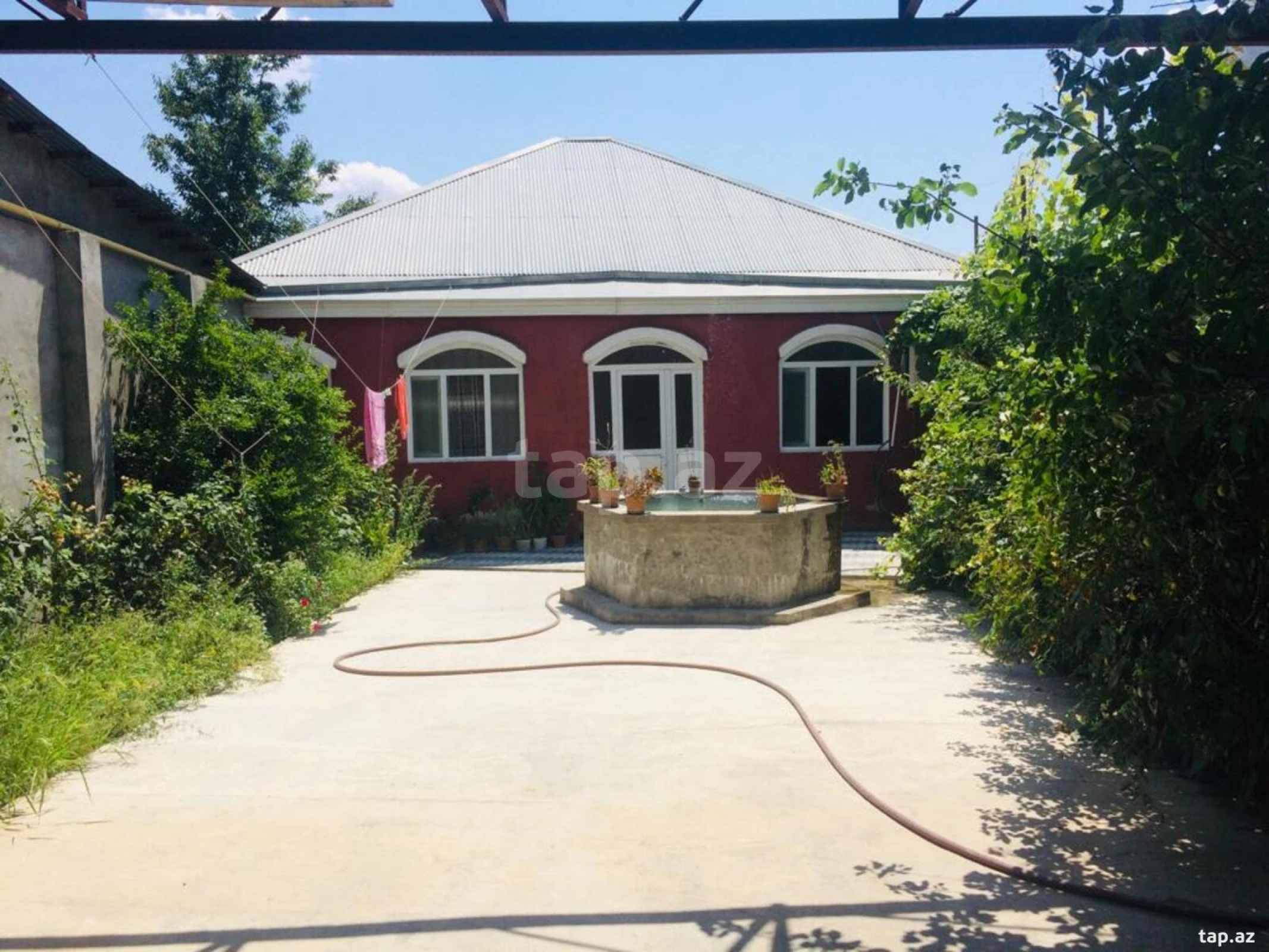 Kirayə verilir 4 otaqlı həyət evi