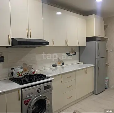 Kirayə verilir 2 otaqlı mənzil 65 m²