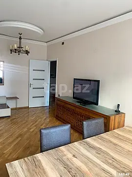 Kirayə verilir 2 otaqlı yeni tikili 85 m²