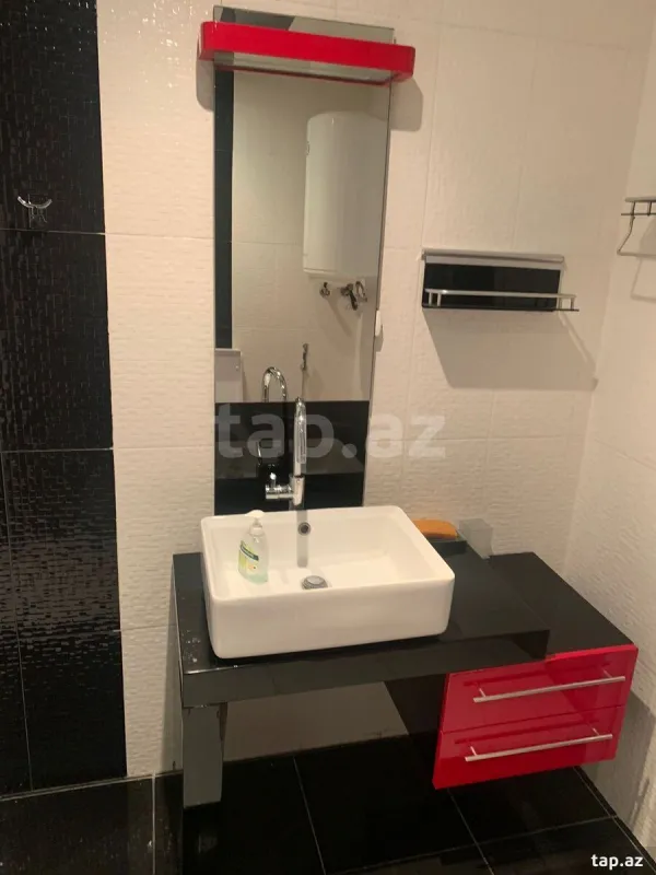 Kirayə verilir 2 otaqlı yeni tikili 85 m²