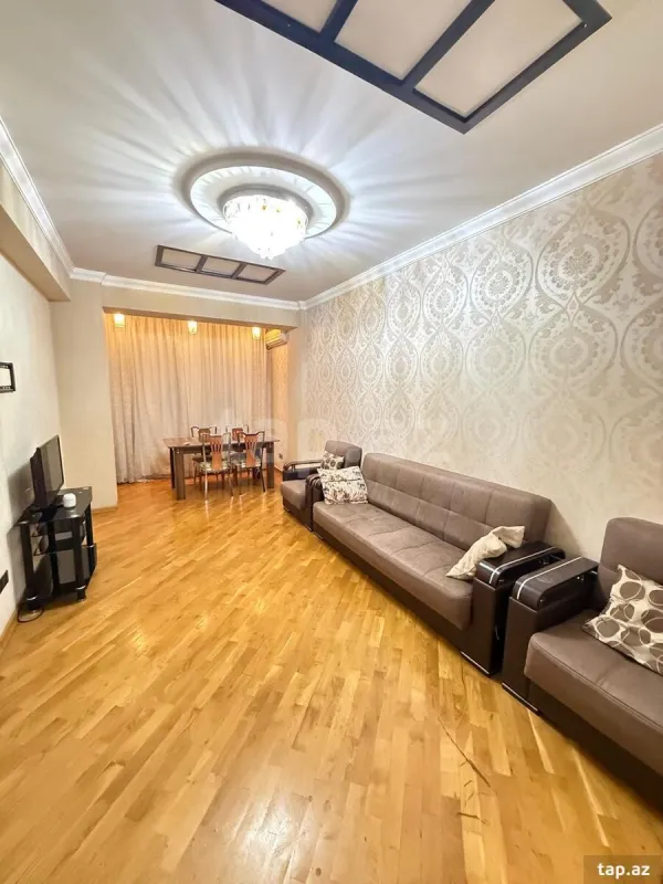 Kirayə verilir 2 otaqlı yeni tikili 65 m²