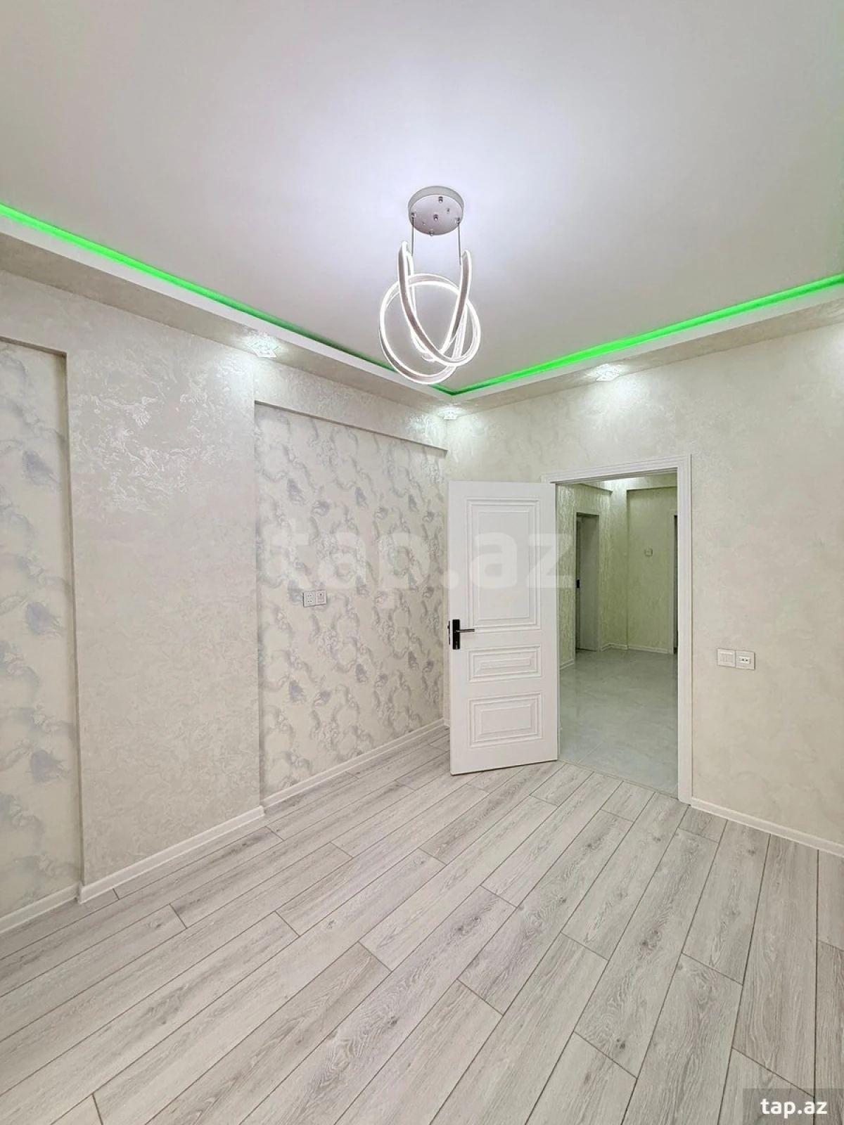 Satılır 3 otaqlı yeni tikili 62 m²