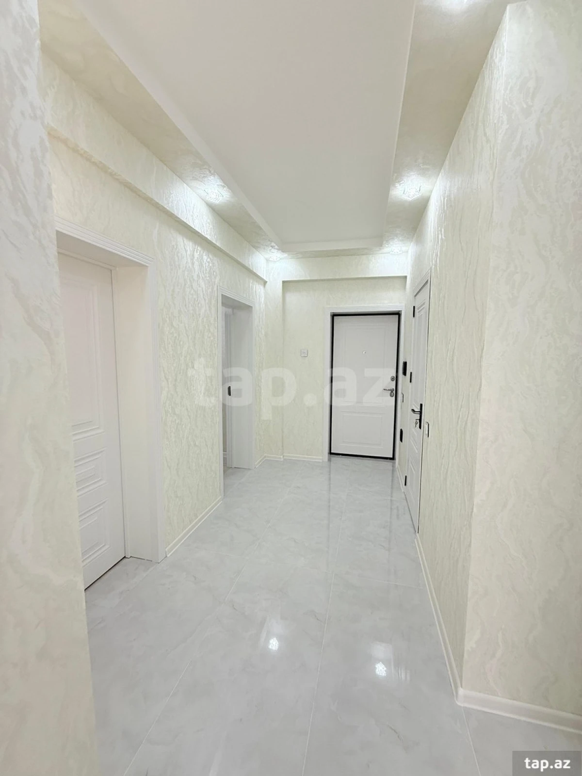 Satılır 3 otaqlı yeni tikili 62 m²
