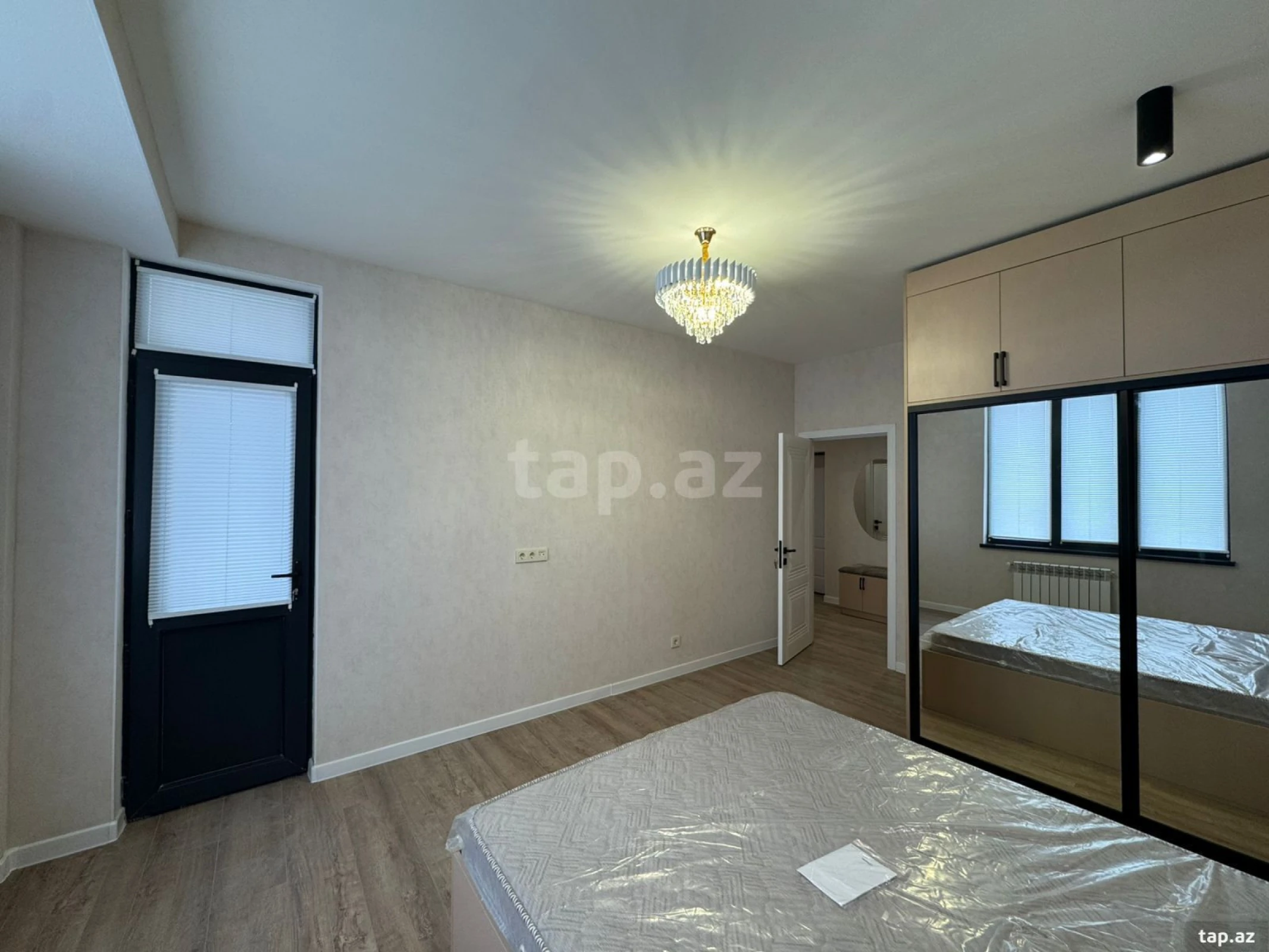 Kirayə verilir 3 otaqlı yeni tikili 85 m²