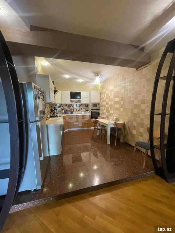 Satılır 4 otaqlı yeni tikili 145 m²