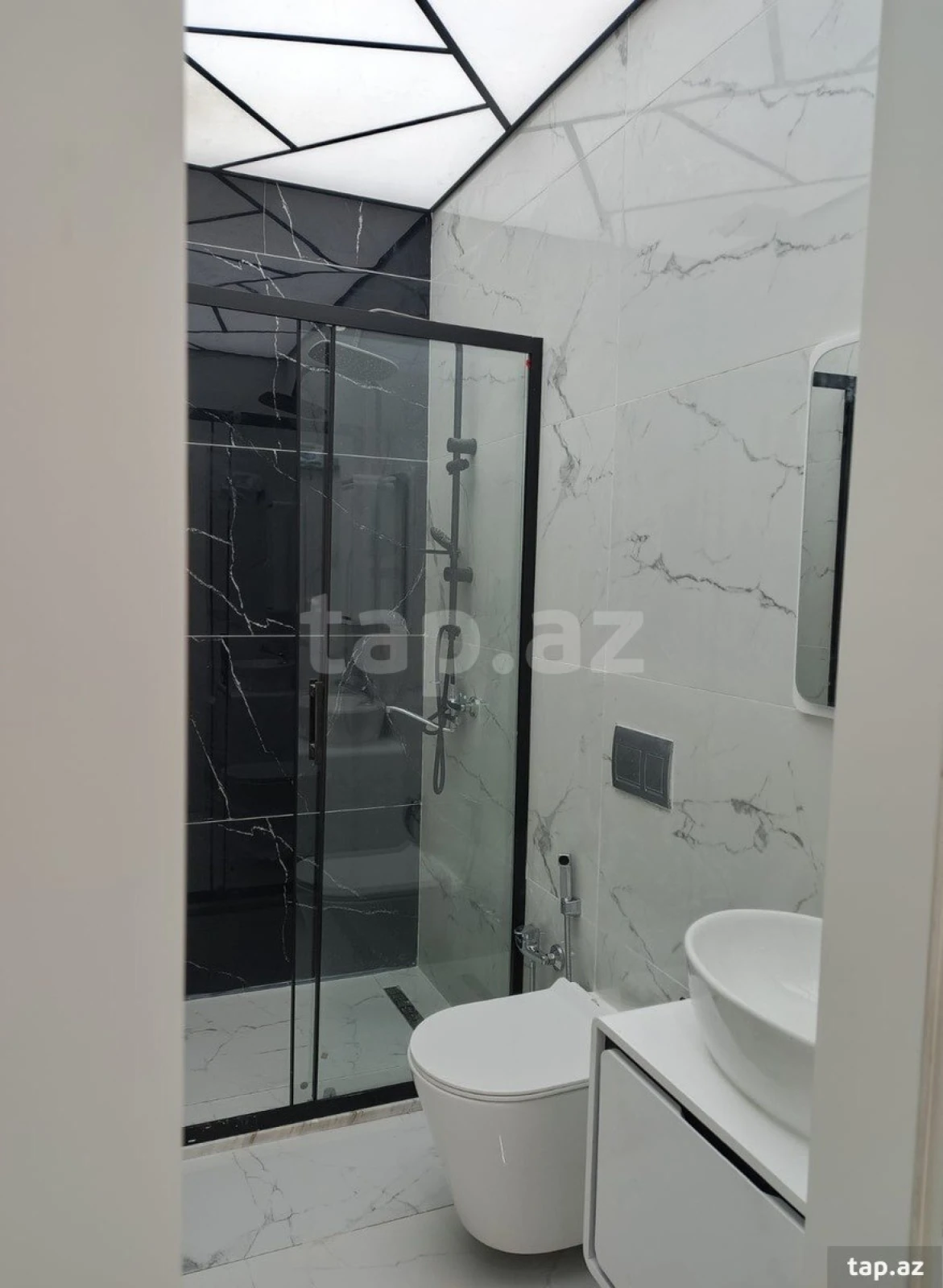 Satılır 2 otaqlı yeni tikili 65.4 m²