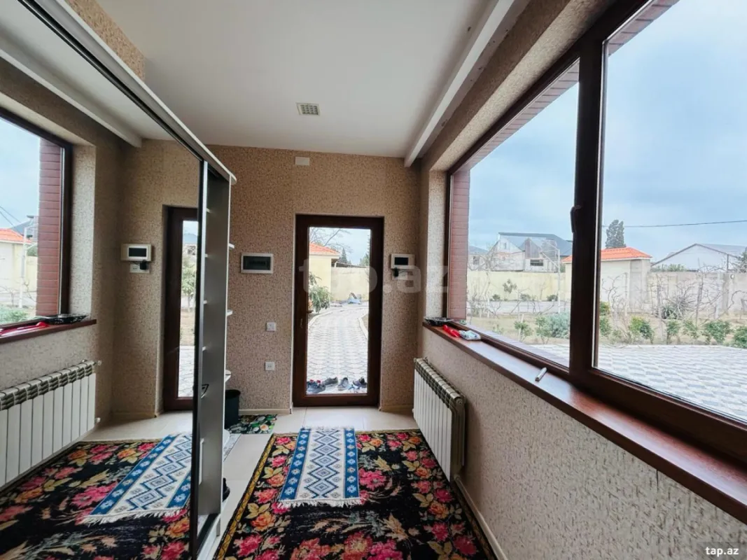 Satılır 4 otaqlı həyət evi