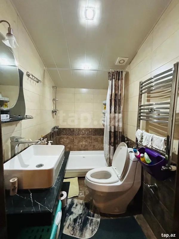 Satılır 4 otaqlı həyət evi