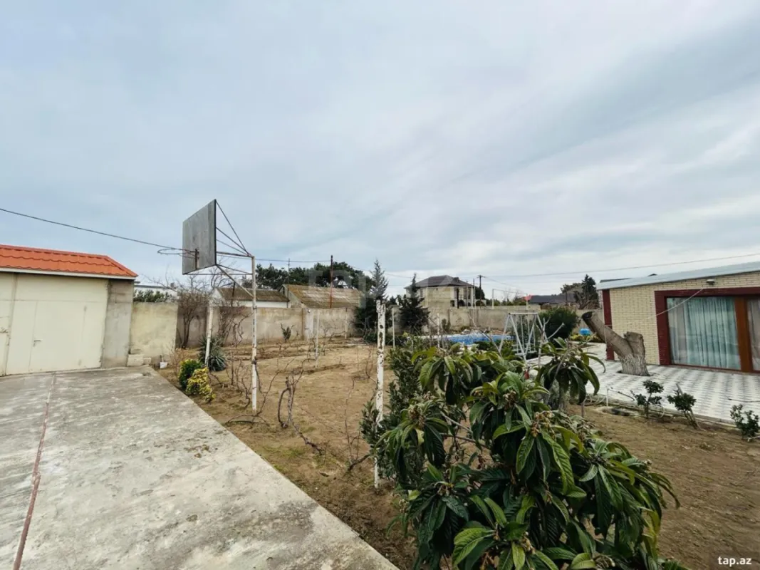 Satılır 4 otaqlı həyət evi
