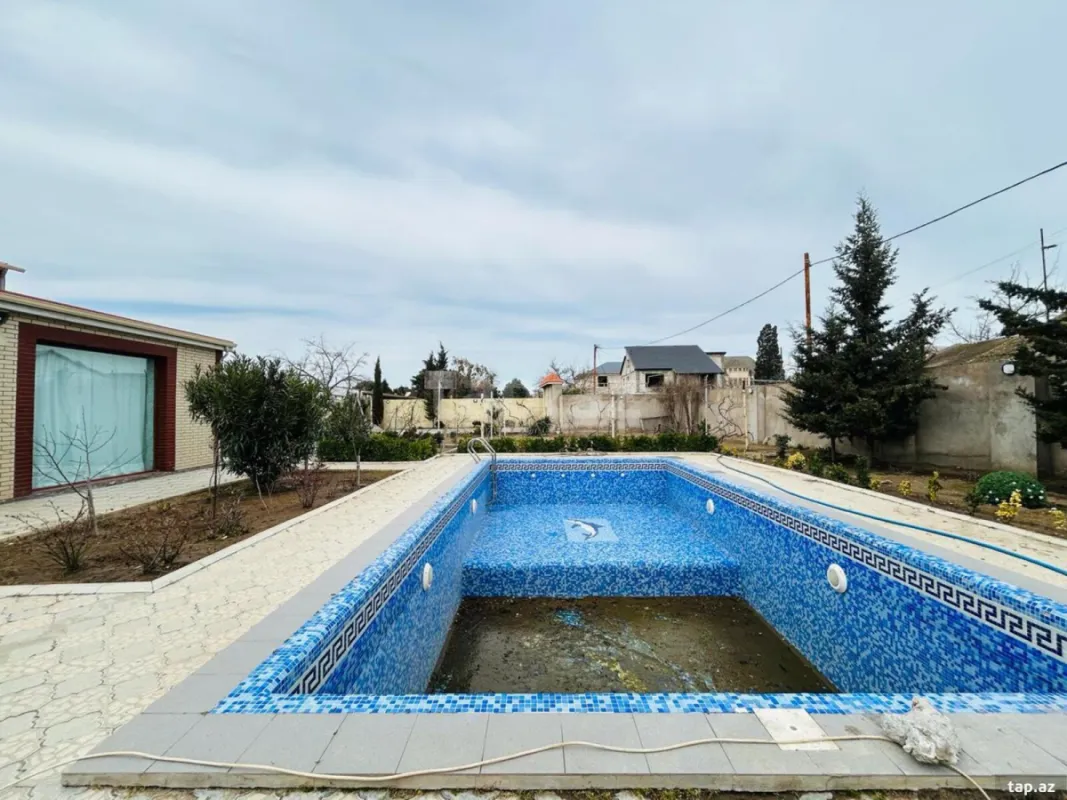 Satılır 4 otaqlı həyət evi