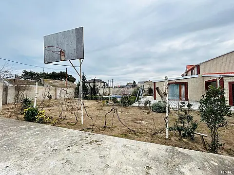 Satılır 4 otaqlı həyət evi