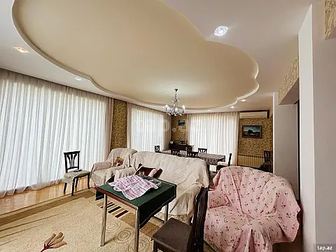 Satılır 4 otaqlı həyət evi