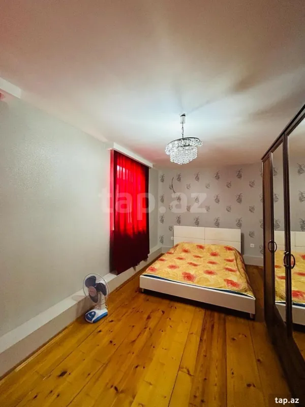 Satılır 4 otaqlı həyət evi