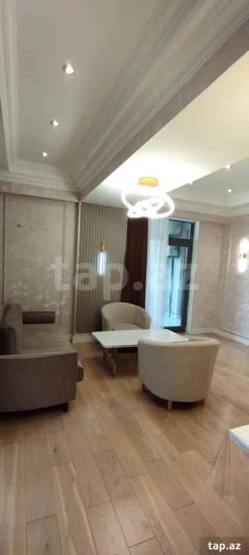 Kirayə verilir 2 otaqlı yeni tikili 80 m²