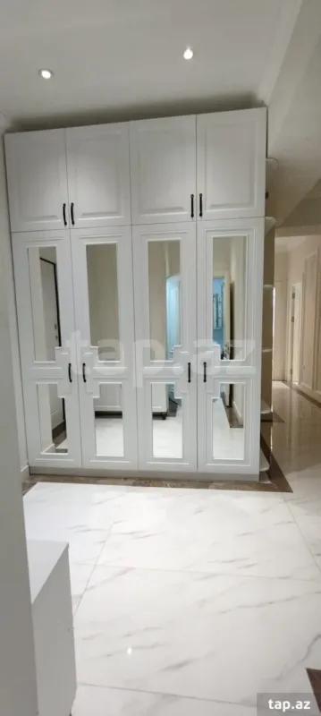 Kirayə verilir 2 otaqlı yeni tikili 80 m²