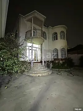 Satılır 8 otaqlı həyət evi