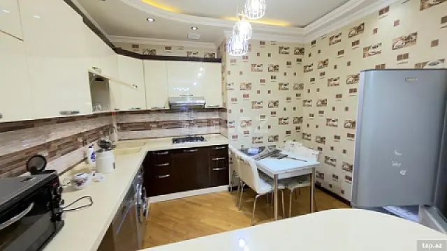 Satılır 3 otaqlı yeni tikili 95 m²
