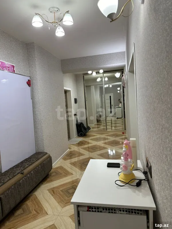 Kirayə verilir 2 otaqlı yeni tikili 94 m²