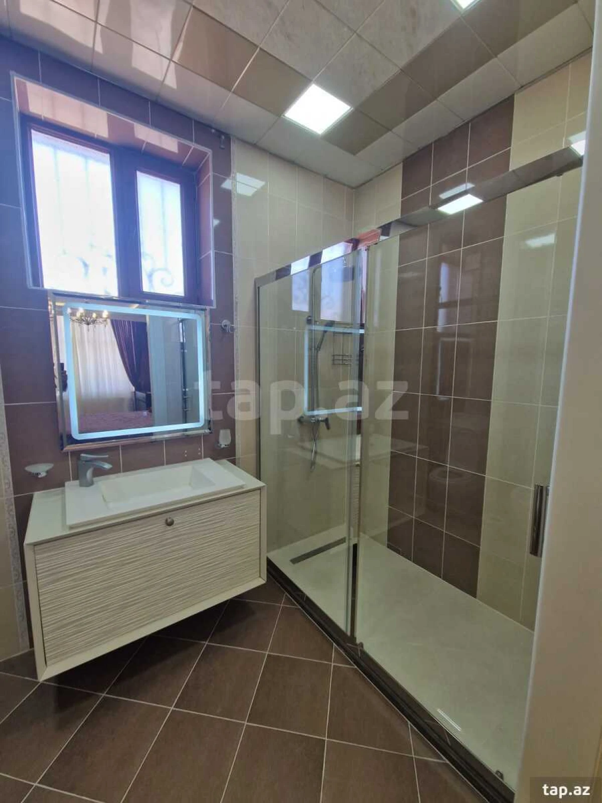 Kirayə verilir 6 otaqlı həyət evi