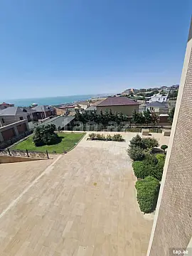 Kirayə verilir 6 otaqlı həyət evi