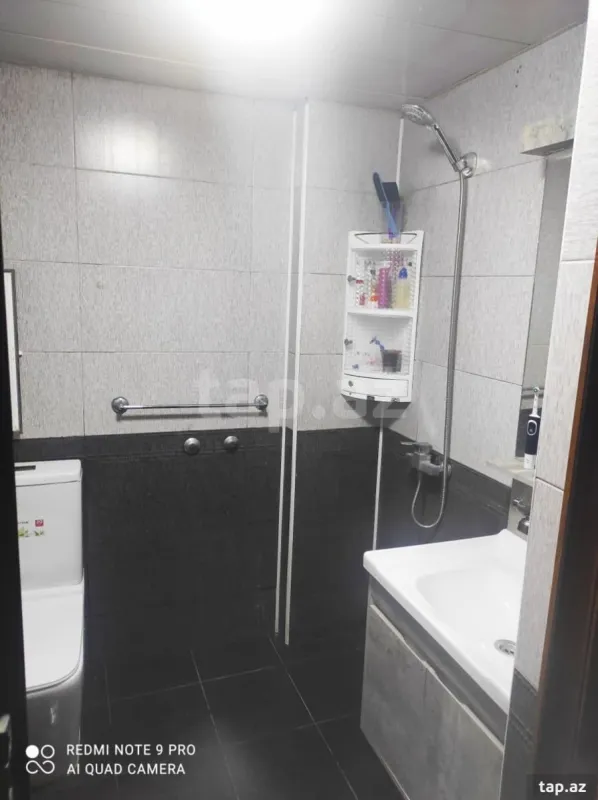 Satılır 3 otaqlı yeni tikili 81.5 m²