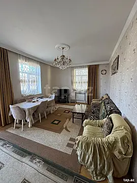 Satılır 9 otaqlı həyət evi