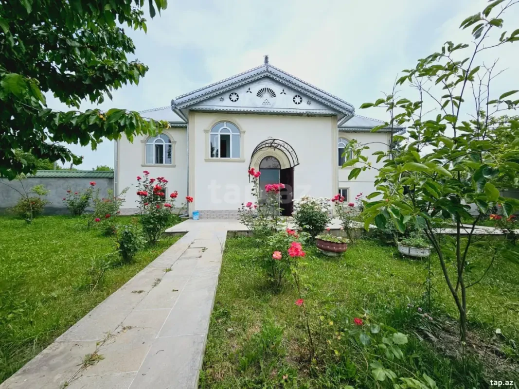 Kirayə verilir 3 otaqlı həyət evi 180 m²