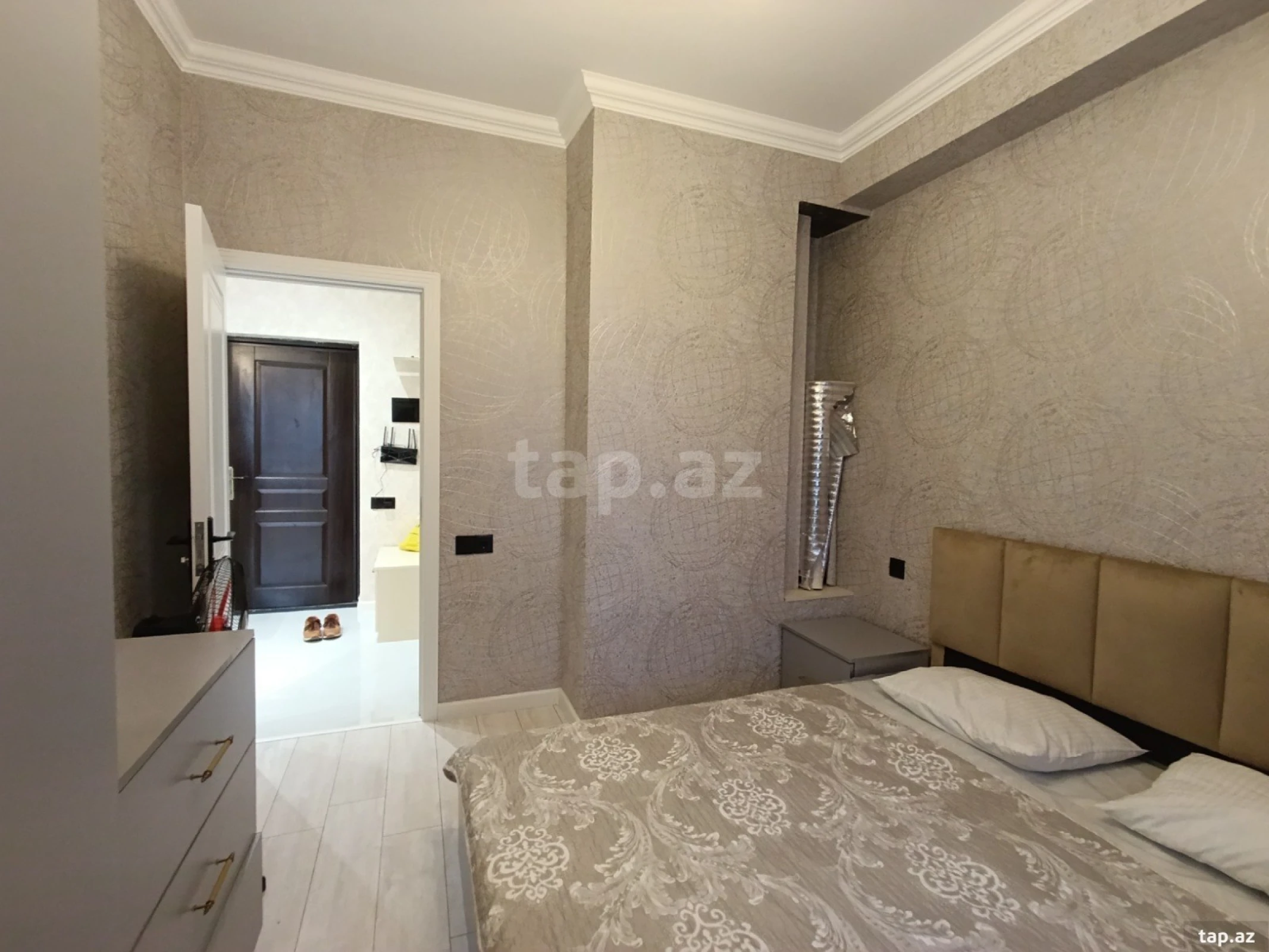 Kirayə verilir 2 otaqlı yeni tikili 65 m²
