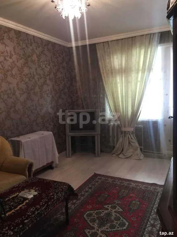 Kirayə verilir 2 otaqlı mənzil 70 m²