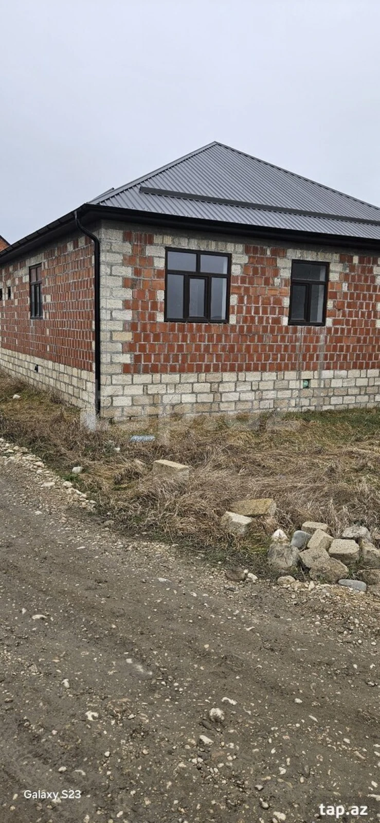 Satılır 3 otaqlı həyət evi