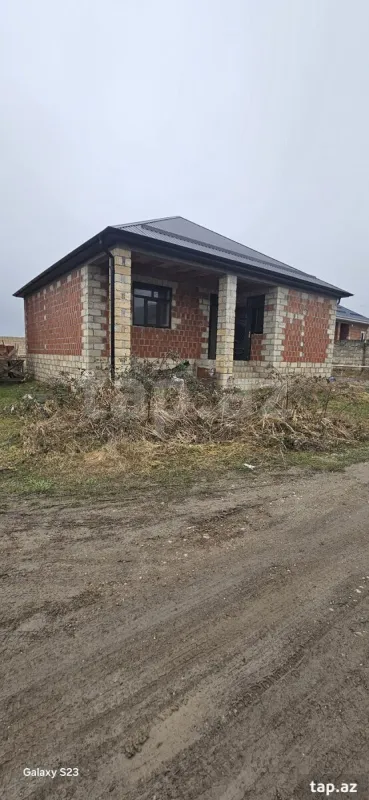 Satılır 3 otaqlı həyət evi