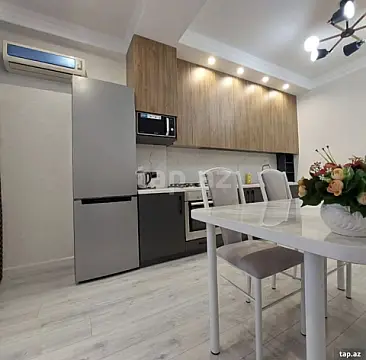 Kirayə verilir 2 otaqlı yeni tikili 75 m²
