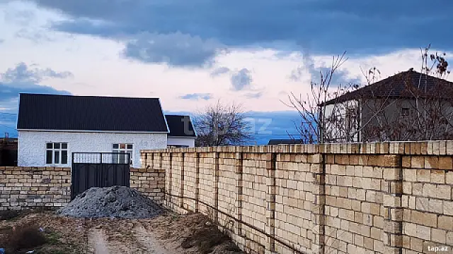 Satılır 3 otaqlı həyət evi