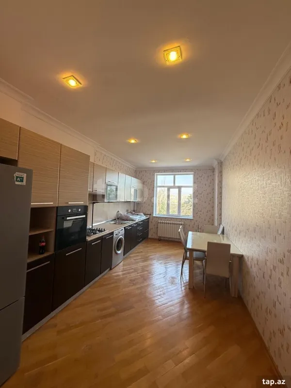 Satılır 2 otaqlı yeni tikili 108 m²