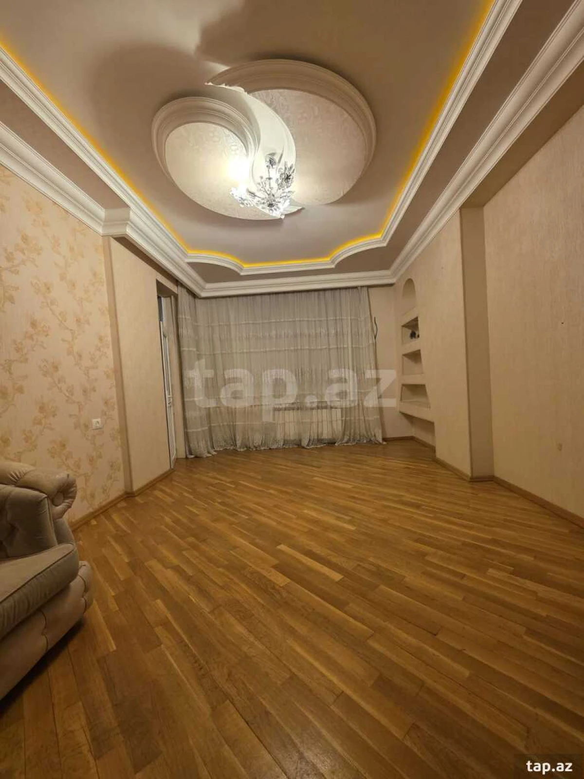 Satılır 3 otaqlı yeni tikili 105 m²