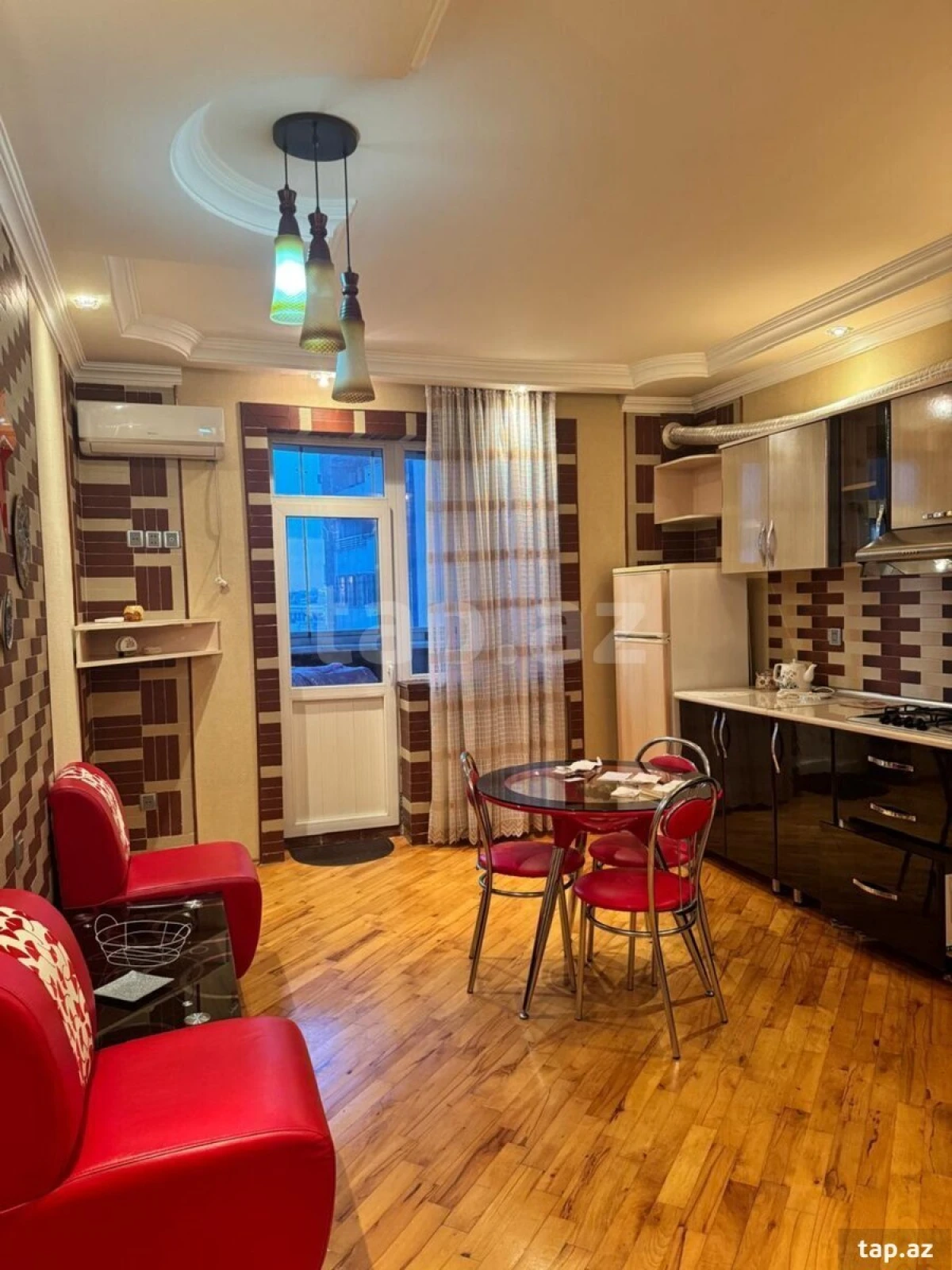 Kirayə verilir 2 otaqlı yeni tikili 85 m²