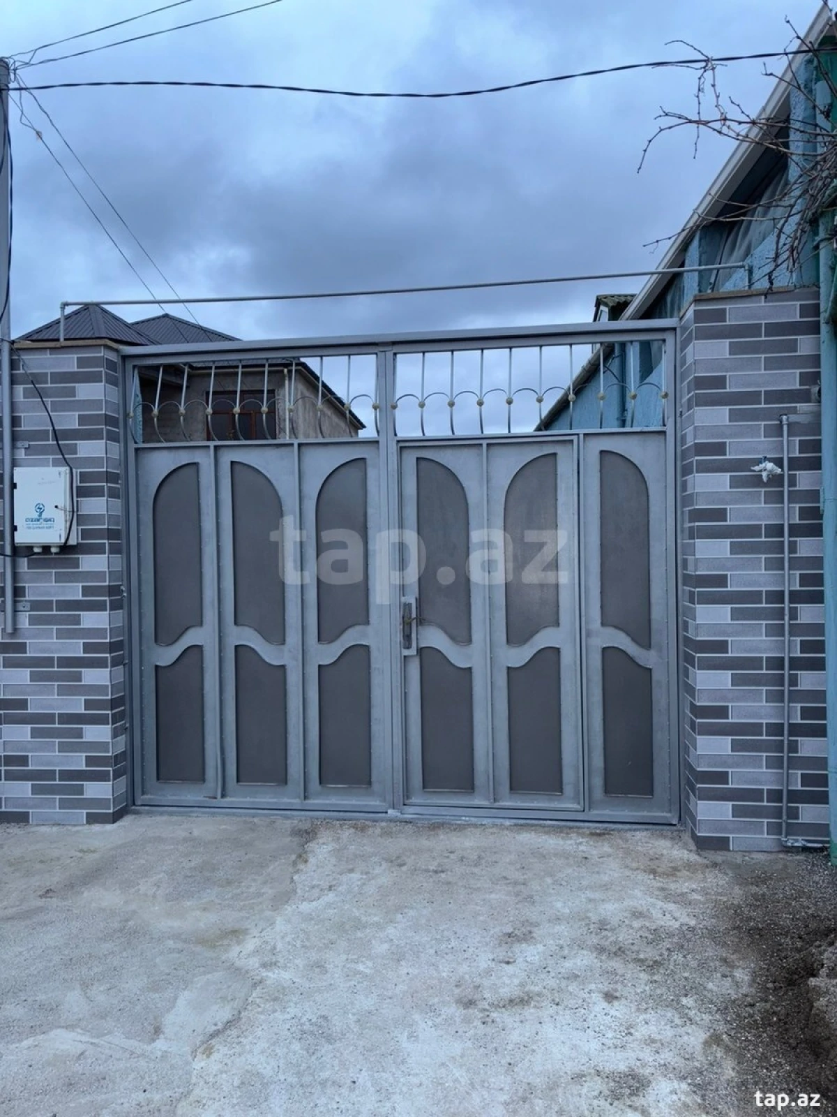 Satılır 4 otaqlı həyət evi