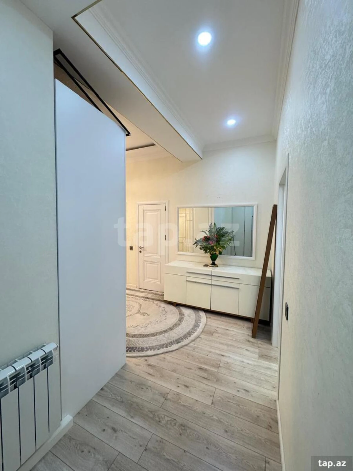 Satılır 2 otaqlı yeni tikili 90 m²